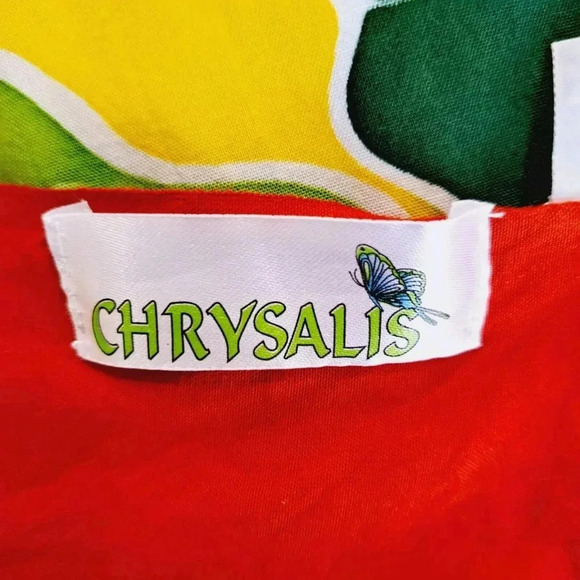 Chrysalis Tropical Sarong Wrap Handmade In Indonesia Red Floral 43x66 Inches - Picture 5 of 6